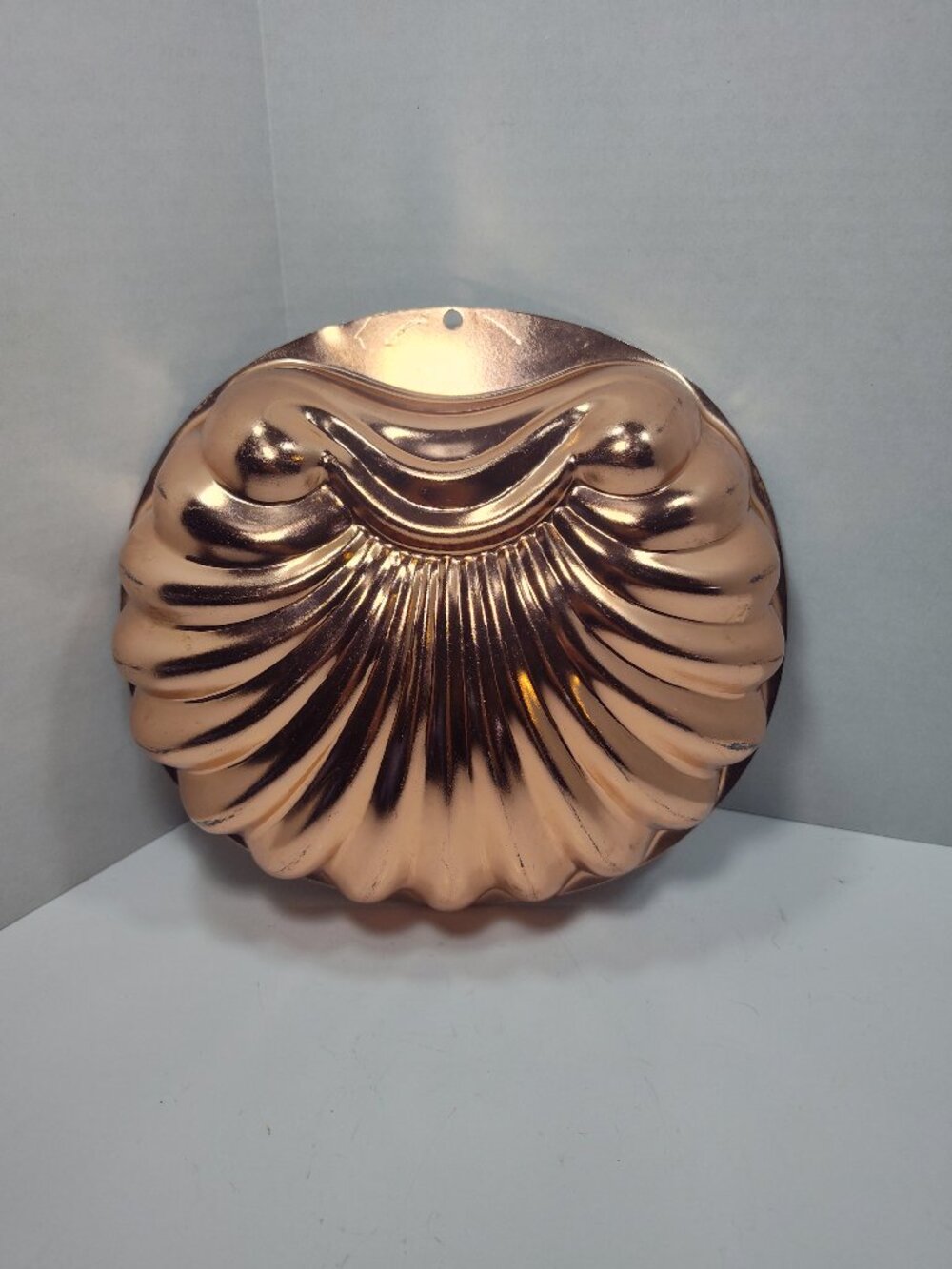 Vtg Wear-Ever Copper Tone Shell Mold 5 Cup #2980 Wall Hanging Jello Baking Pan